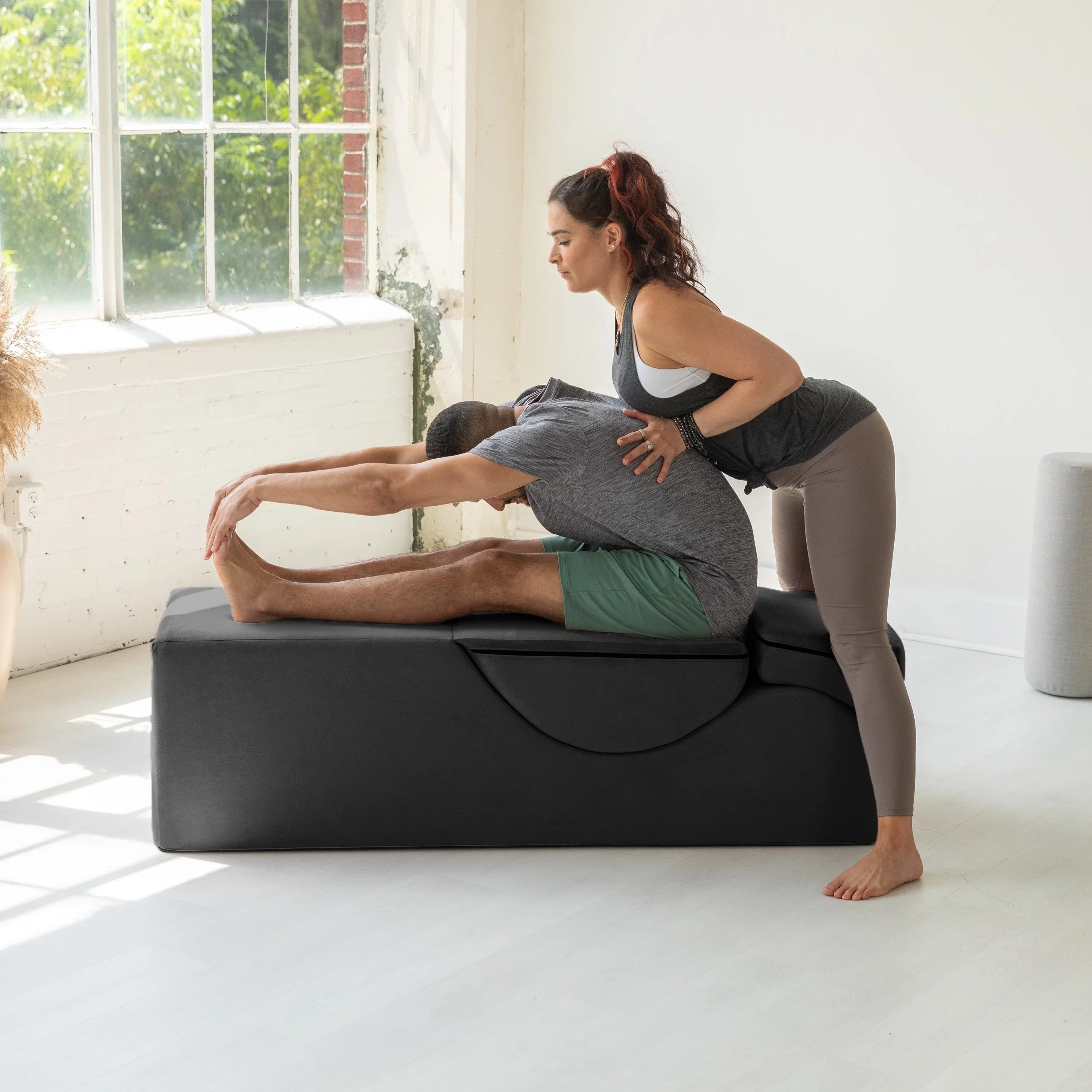 Avana Kami Chaise convertible / Yoga & Massage - Pouf 2 en 1 avec chaise longue de yoga escamotable, Microvelours - N/A